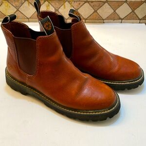 Ladies Ariat Brown Leather Ankle Boots Sz 9 “Preowned “